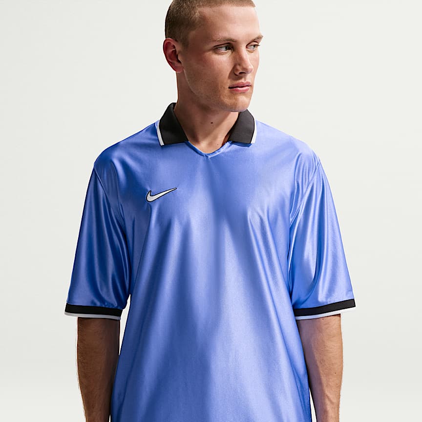 England x Palace Men's Academy Pro Short-Sleeve Soccer Top. Nike.com